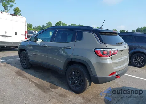 2020 Jeep Compass Trailhawk 4X4 z USA, uszkodzony, nr VIN 3C4NJDDBXLT158164